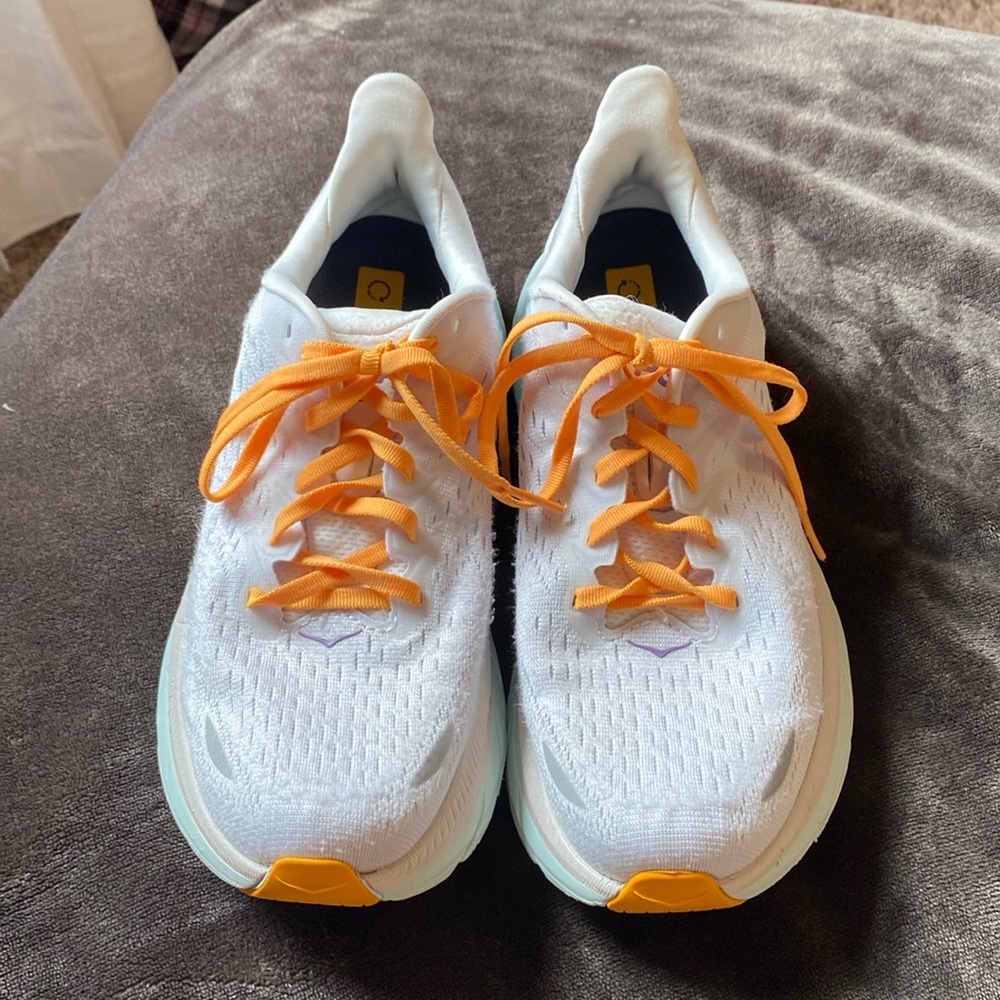 Hoka Clifton 8